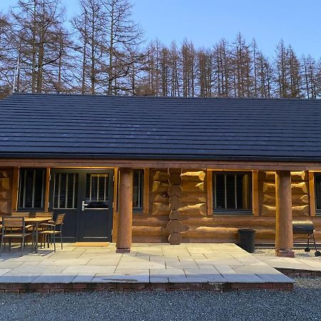Ewes Water Log Cabins Langholm Esterno foto