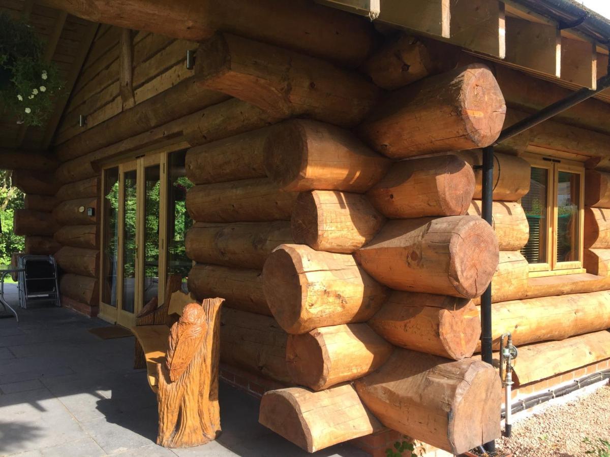 Ewes Water Log Cabins Langholm Esterno foto