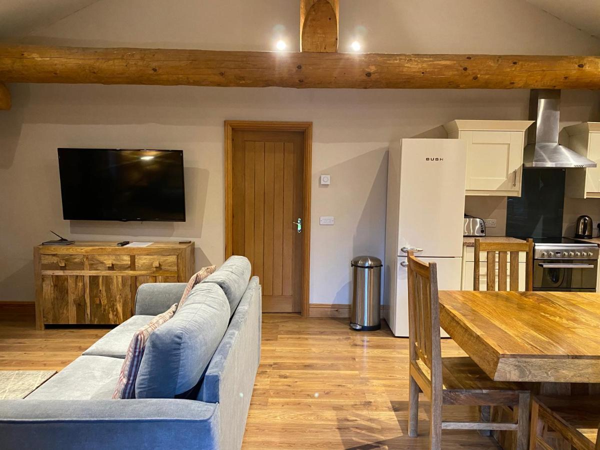 Ewes Water Log Cabins Langholm Esterno foto