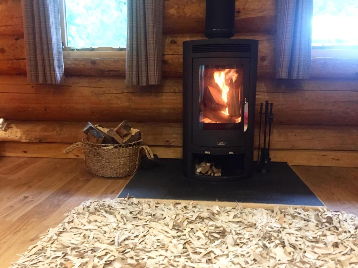 Ewes Water Log Cabins Langholm Esterno foto